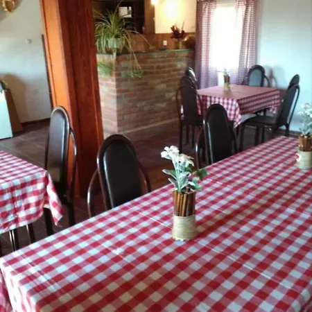 Smestaj Novakovic ,zdrelo アパートホテル 3*